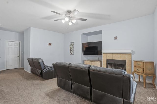 1101 Sayword Court, Bakersfield, CA 93312