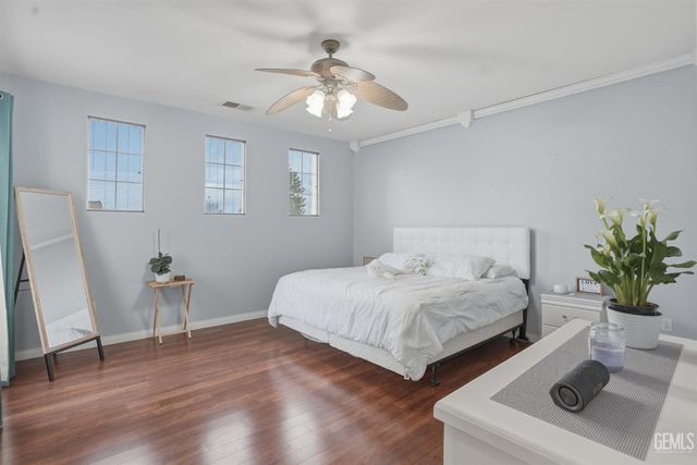 1101 Sayword Court, Bakersfield, CA 93312