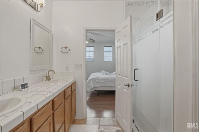 1101 Sayword Court, Bakersfield, CA 93312