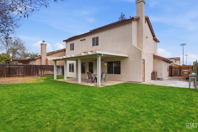 1101 Sayword Court, Bakersfield, CA 93312