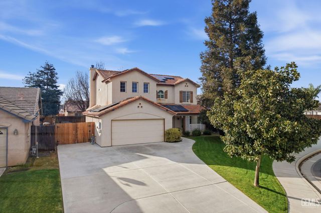 1101 Sayword Court, Bakersfield, CA 93312