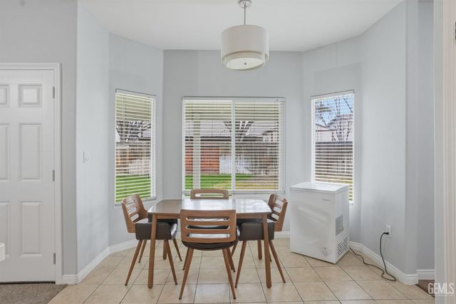 1101 Sayword Court, Bakersfield, CA 93312