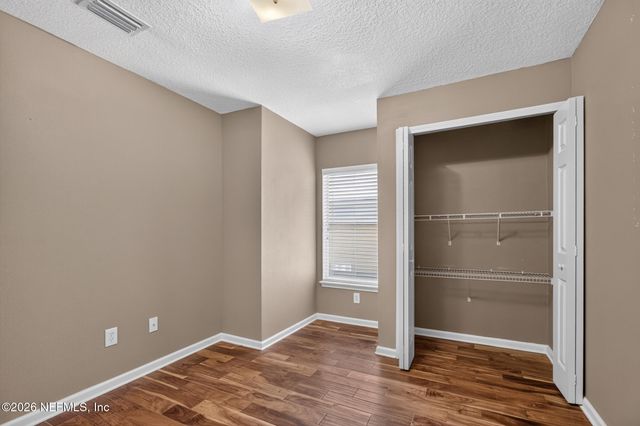 7060 DEER LODGE Circle 111, Jacksonville, FL 32256