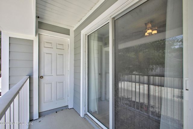7060 DEER LODGE Circle 111, Jacksonville, FL 32256