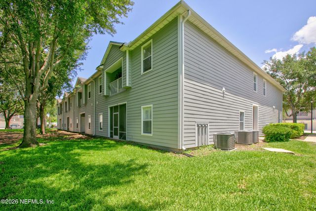 7060 DEER LODGE Circle 111, Jacksonville, FL 32256