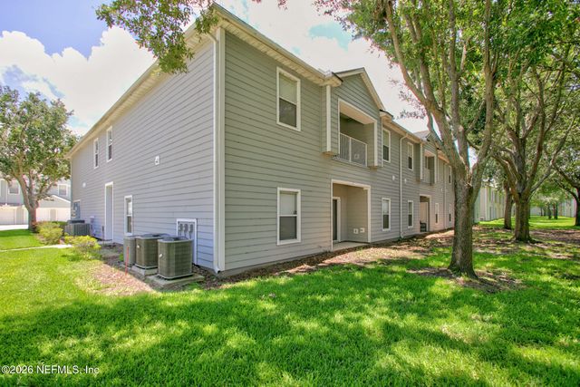 7060 DEER LODGE Circle 111, Jacksonville, FL 32256