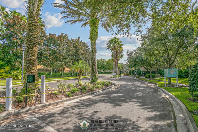 7060 DEER LODGE Circle 111, Jacksonville, FL 32256