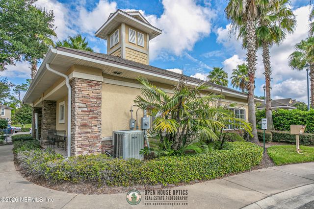 7060 DEER LODGE Circle 111, Jacksonville, FL 32256
