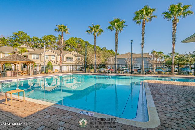 7060 DEER LODGE Circle 111, Jacksonville, FL 32256