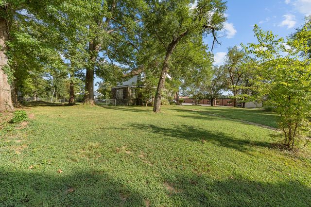 307 College Ave, E, Carthage, TN 37030