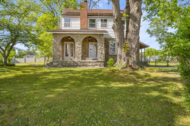 307 College Ave, E, Carthage, TN 37030