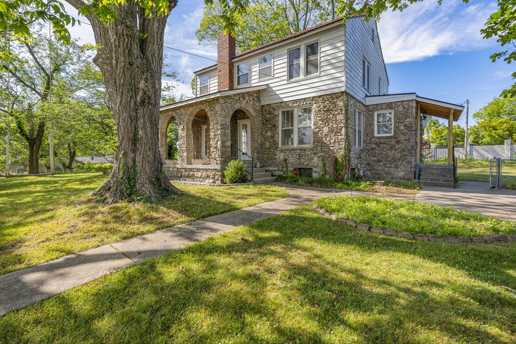 307 College Ave, E, Carthage, TN 37030