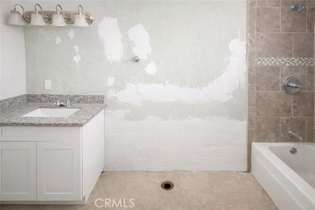 12028 Chamberlaine, Adelanto, CA 92301