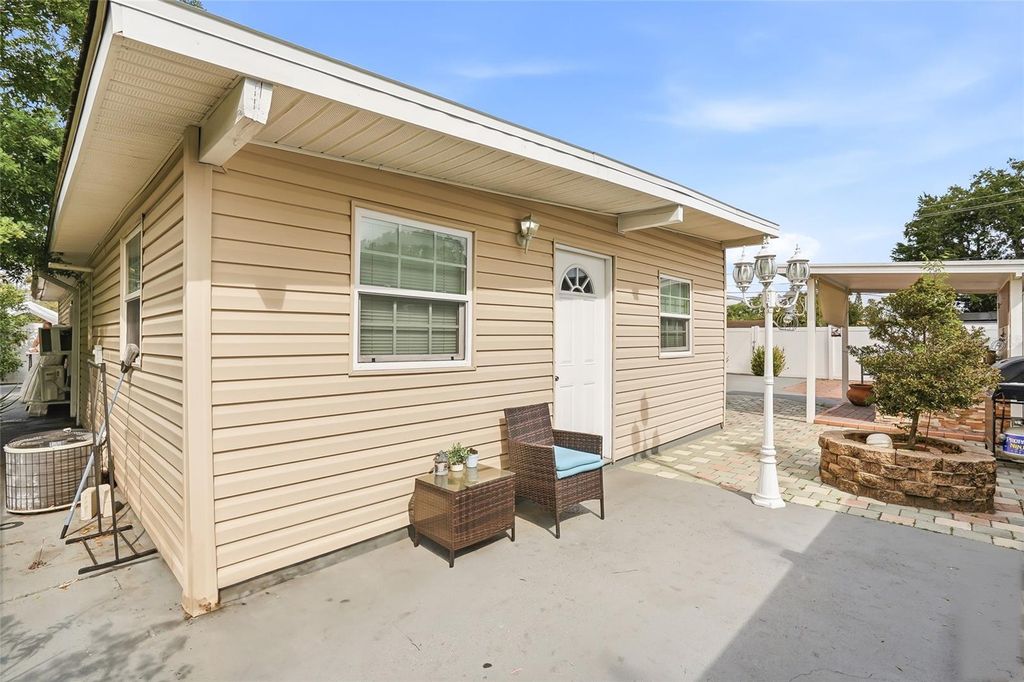 Image 23 of property listing at 3014 W WILDER AVENUE, Tampa, FL 33614