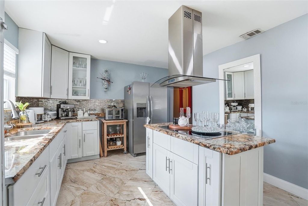 Image 9 of property listing at 3014 W WILDER AVENUE, Tampa, FL 33614