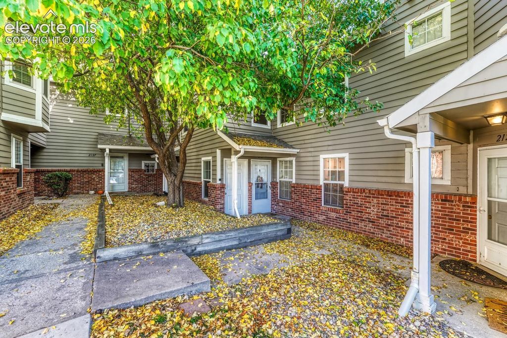 2121 Troy Court, Colorado Springs, CO 80918 — photo 2