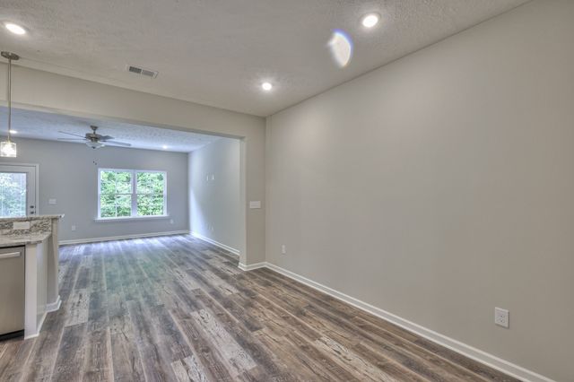 113 Creek Wood Rd, Manchester, TN 37355