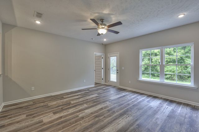 113 Creek Wood Rd, Manchester, TN 37355
