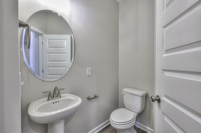 113 Creek Wood Rd, Manchester, TN 37355