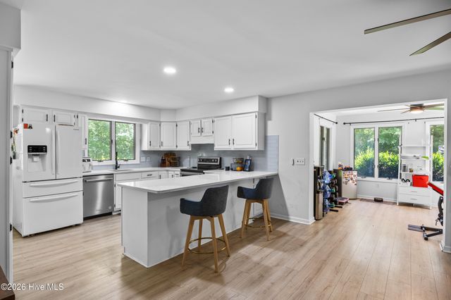 303 Long Leaf Drive, Hampstead, NC 28443