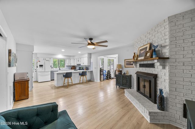 303 Long Leaf Drive, Hampstead, NC 28443
