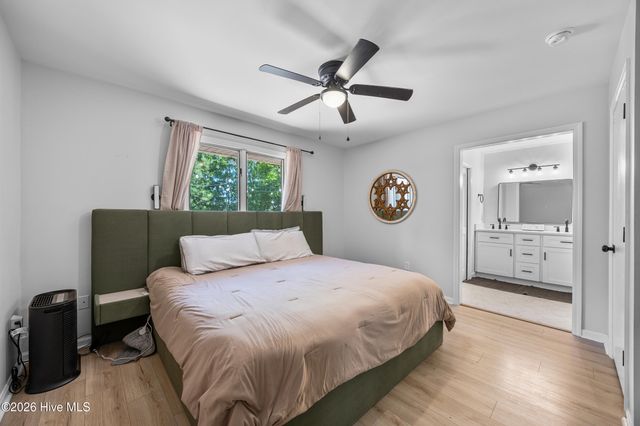 303 Long Leaf Drive, Hampstead, NC 28443