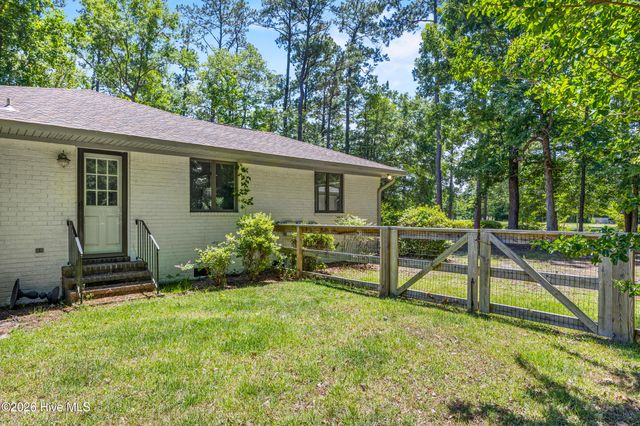 303 Long Leaf Drive, Hampstead, NC 28443