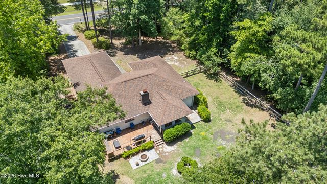 303 Long Leaf Drive, Hampstead, NC 28443