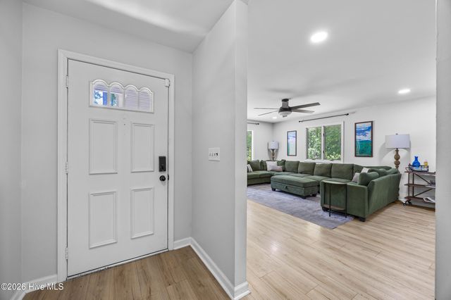 303 Long Leaf Drive, Hampstead, NC 28443