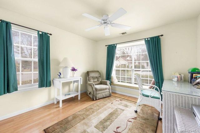 16 Huntington Court, Ridge, NY 11961