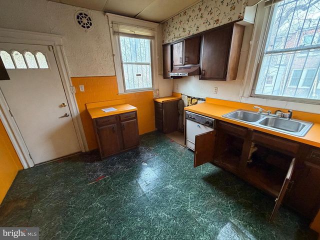 3708 DENNLYN RD, Baltimore, MD 21215