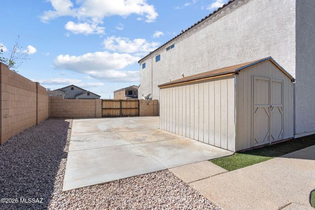 272 W Herschel H. Hobbs Place, Vail, AZ 85641