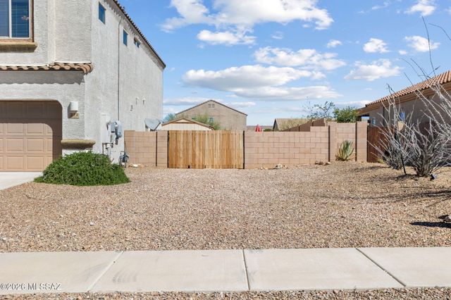 272 W Herschel H. Hobbs Place, Vail, AZ 85641