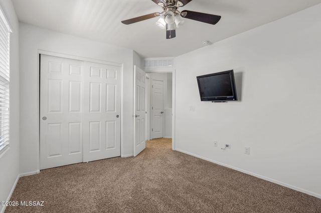 272 W Herschel H. Hobbs Place, Vail, AZ 85641