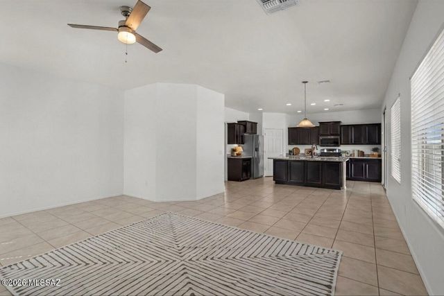 272 W Herschel H. Hobbs Place, Vail, AZ 85641