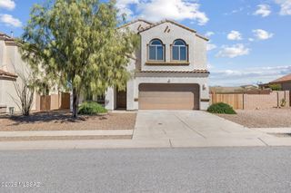 272 W Herschel H. Hobbs Place, Vail, AZ 85641