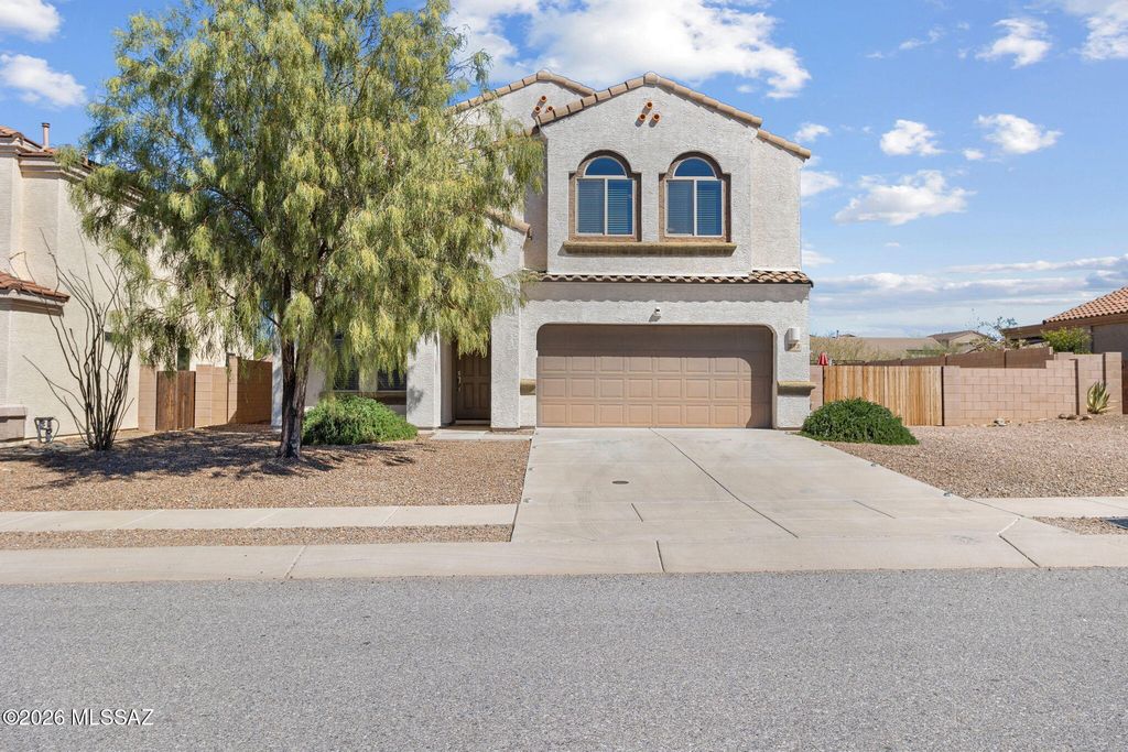 272 W Herschel H. Hobbs Place, Vail, AZ 85641