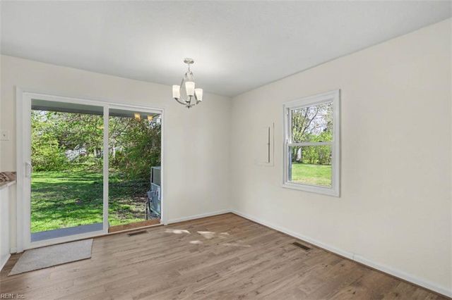 212 N Sixth ST, Hampton, VA 23664