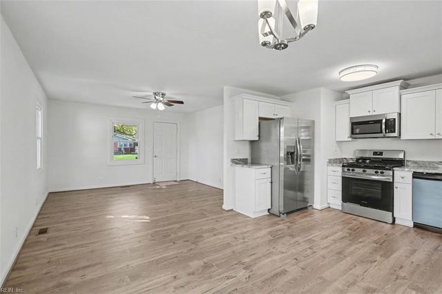 212 N Sixth ST, Hampton, VA 23664