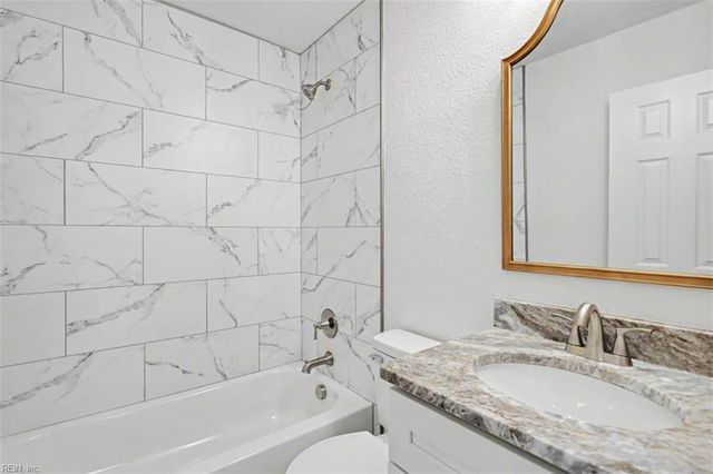 212 N Sixth ST, Hampton, VA 23664