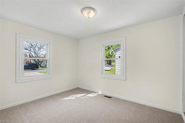 212 N Sixth ST, Hampton, VA 23664