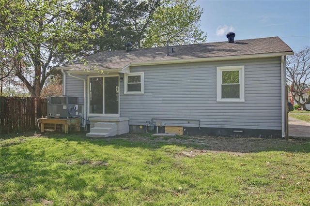 212 N Sixth ST, Hampton, VA 23664
