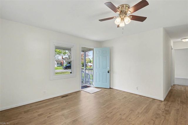 212 N Sixth ST, Hampton, VA 23664