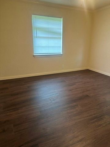 106 Tipton Street, Whitesboro, TX 76273