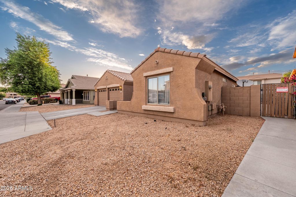 8526 W PRESTON Lane, Tolleson, AZ 85353 — photo 2