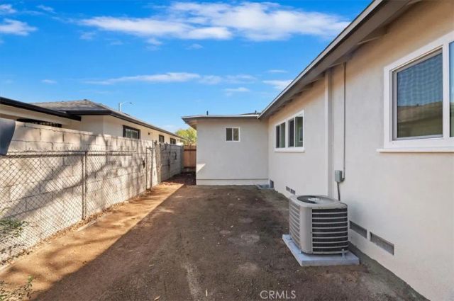 3986 Van Buren, Riverside, CA 92503