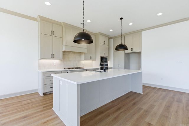 5 Mountain Brook Road, Little Rock, AR 72223