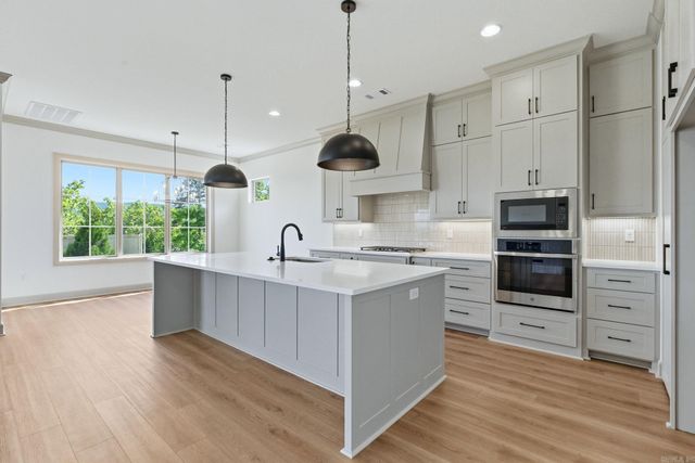 5 Mountain Brook Road, Little Rock, AR 72223