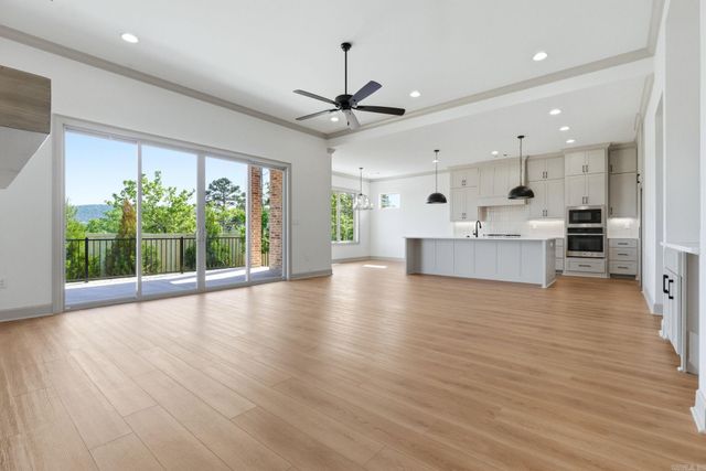 5 Mountain Brook Road, Little Rock, AR 72223