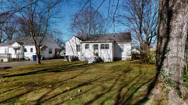 221 Mockingbird Dr, Columbia, TN 38401